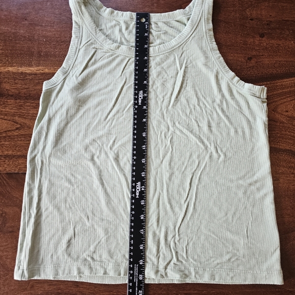 American Eagle Tank in Green Soft & Sexy Ribbed Size XL - Picture 3 of 6